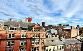 Manchester City Center Apartment