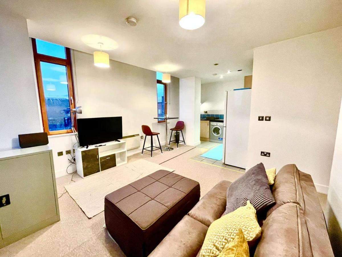 Manchester City Center Apartment Exterior photo