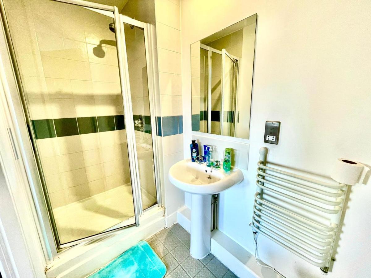 Manchester City Center Apartment Exterior photo